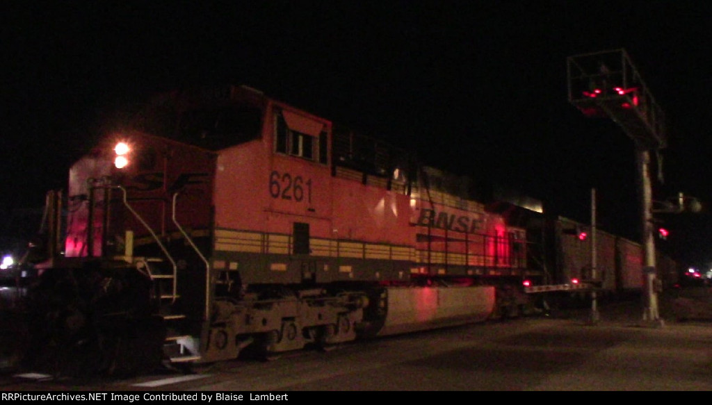 BNSF 6261